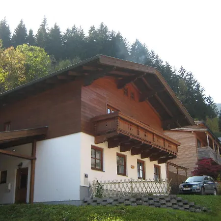 Holiday home Ski-in Ski-out Kriekels - By Alpen *