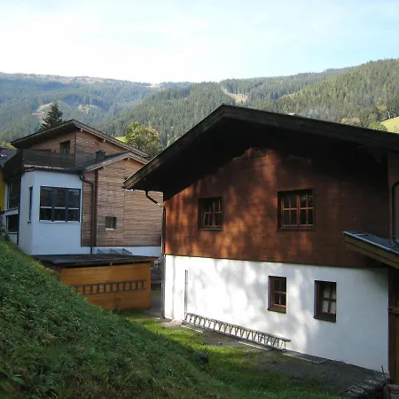 Ski-in Ski-out Kriekels - By Alpen Holiday home *