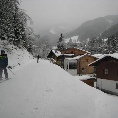 Ski-in Ski-out Kriekels - By Alpen Holiday home Zell am See