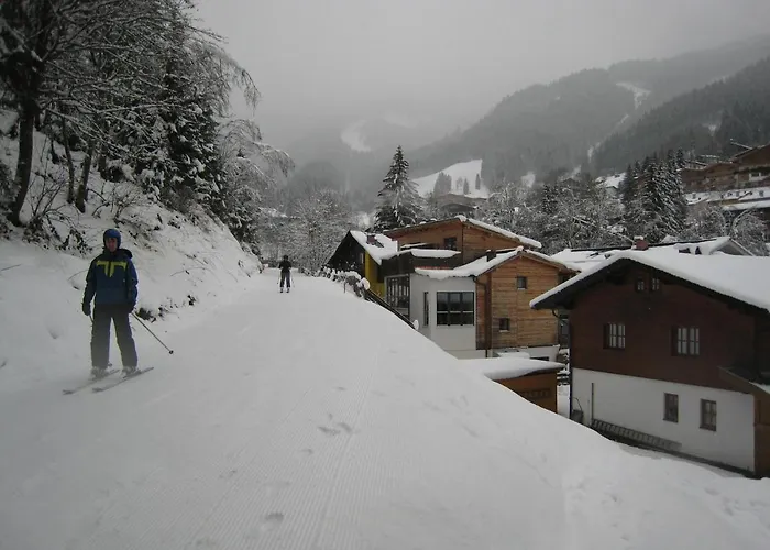 Ski-in Ski-out Kriekels - By Alpen 度假居 滨湖采尔